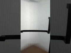 6mm 狭いロープガラスとアルムフレーム 現代のスタイリッシュな浴室